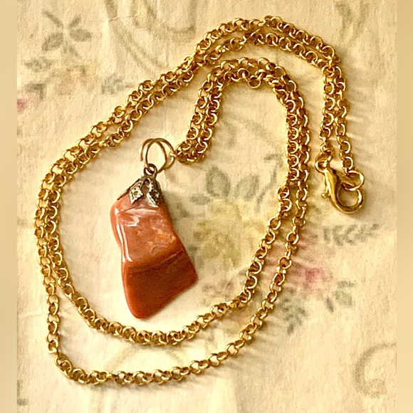 Genuine Red Carnelian Gemstone Gold Tone Woman’s Necklace Jewelry - Picture 2 of 5